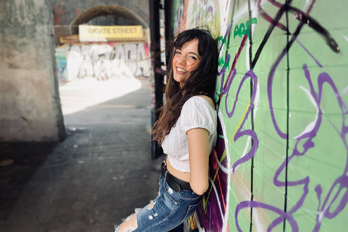 Female Singer & Pianist