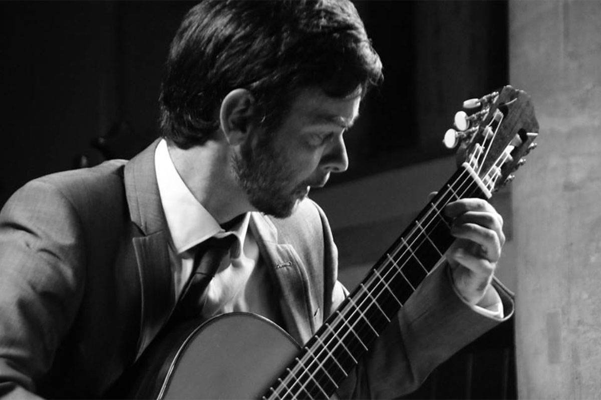 Male Solo Classical Guitarist for Hire