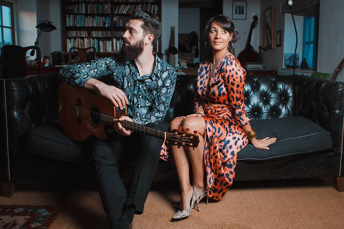 London Based Acoustic Duo, Trio & Party Band