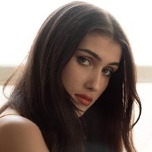 Alisa - Singer Reviews