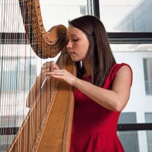 Elle - Harpist Reviews