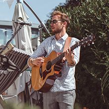 Jonny - Singer / Guitarist Reviews