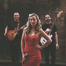 Luna & The Wolves Reviews