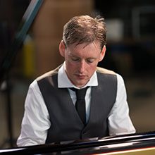 Richard - Pianist Reviews