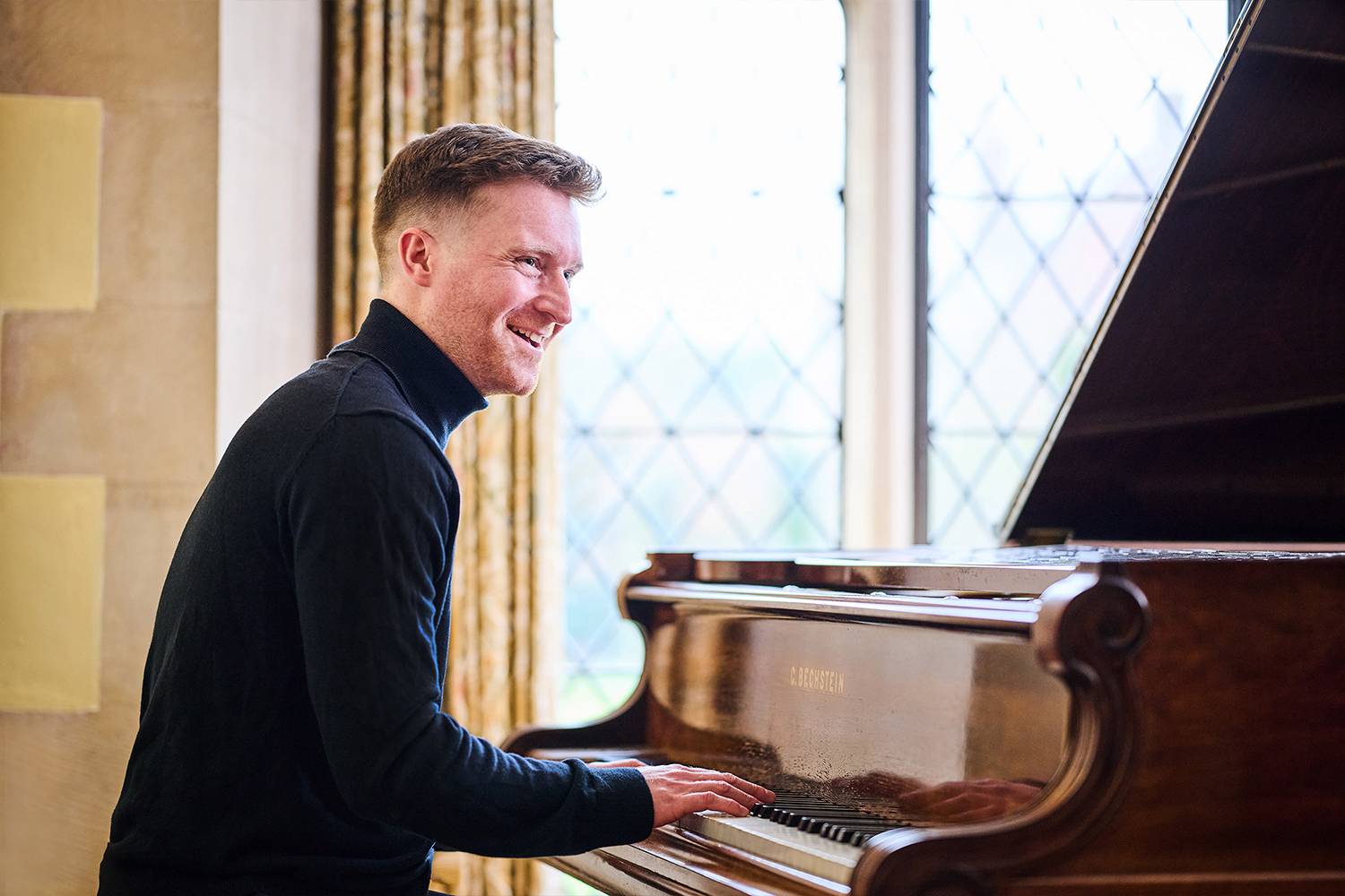 Classical, Jazz & Contemporary Pianist