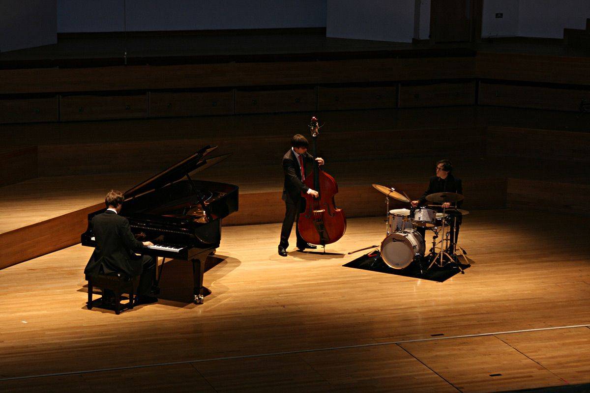 Talented Young Jazz Trio | Jazz Background Music