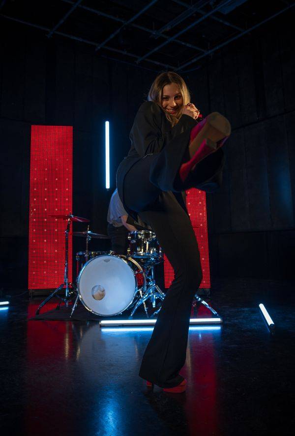 Click to enlarge image hits-03.jpg