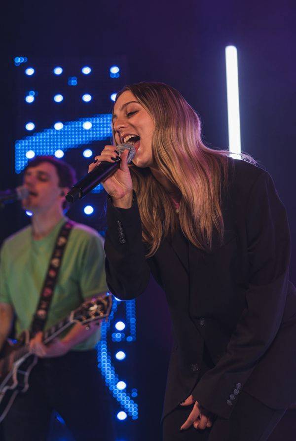 Click to enlarge image hits-06.jpg