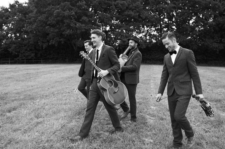 Click to enlarge image jj-beatniks-04.jpg