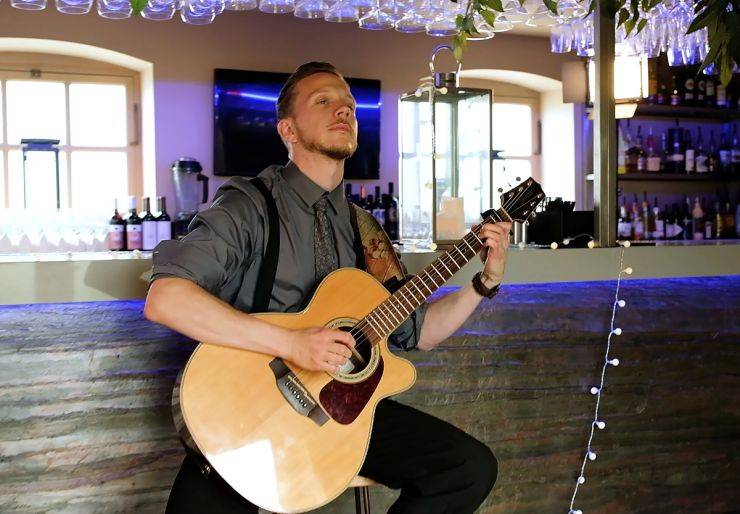 Click to enlarge image aj-01.jpg