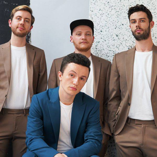 Click to enlarge image pop-club-02.jpg