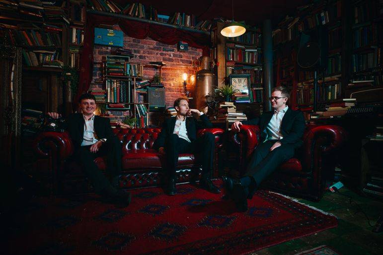 Click to enlarge image on-the-rocks-01.jpg