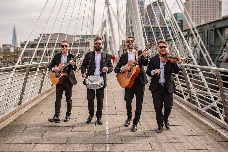 Click to enlarge image all-strung-out-11.jpg