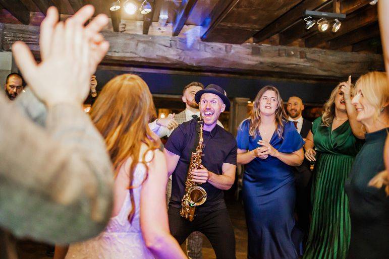 Click to enlarge image sax-it-up-03.jpg