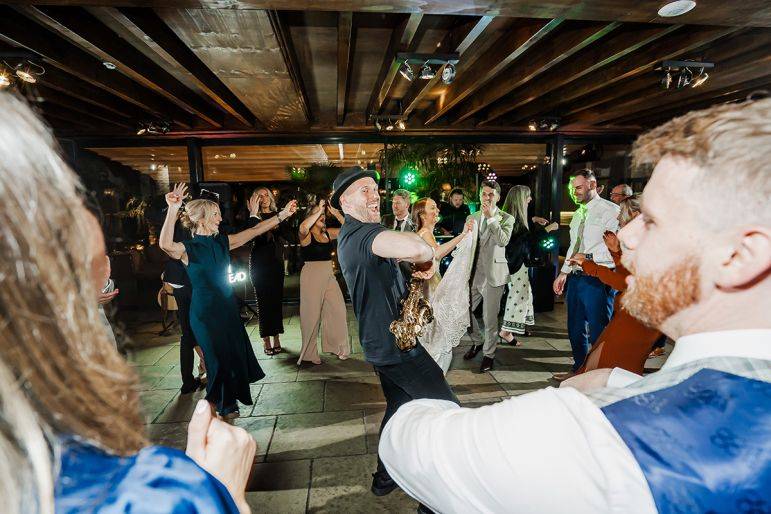 Click to enlarge image sax-it-up-04.jpg