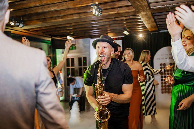 Click to enlarge image sax-it-up-08.jpg