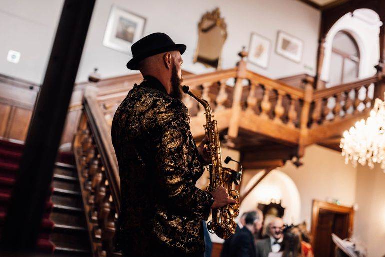 Click to enlarge image sax-it-up-11.jpg