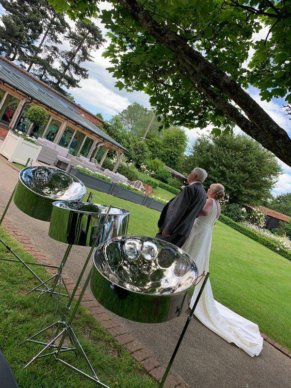 Click to enlarge image island-groove-steelband-05.jpg