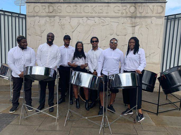Click to enlarge image island-groove-steelband-06.jpg