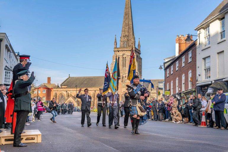 Click to enlarge image west-midlands-piper-01.jpg