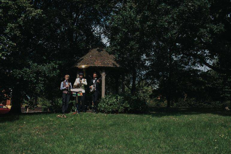 Click to enlarge image 05.jpg