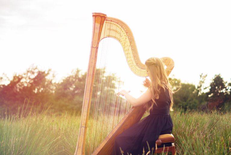 Click to enlarge image estelle-3.jpg