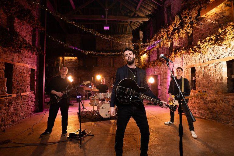 Click to enlarge image razortones-01.jpg