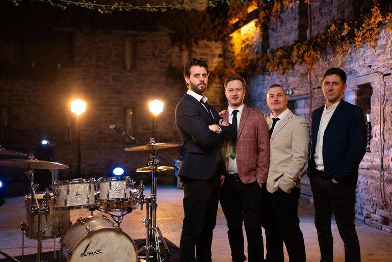 Click to enlarge image razortones-06.jpg