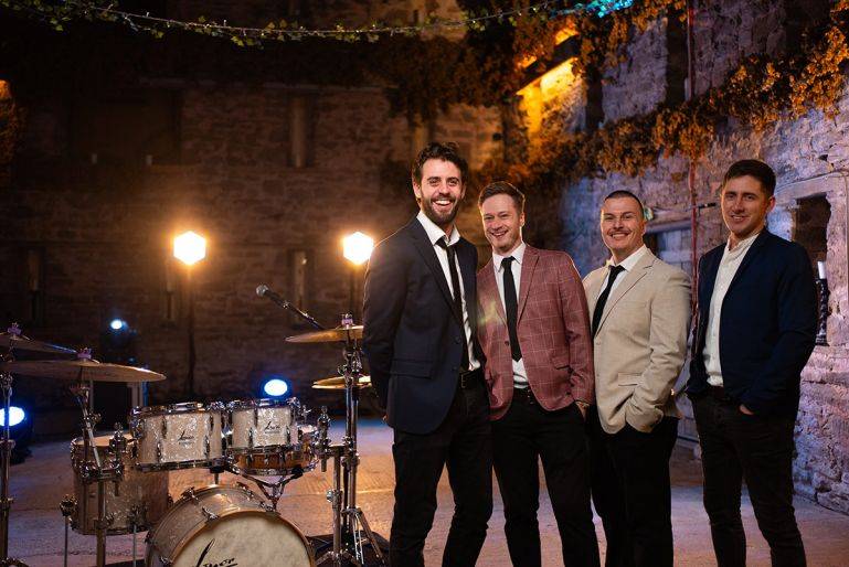 Click to enlarge image razortones-07.jpg