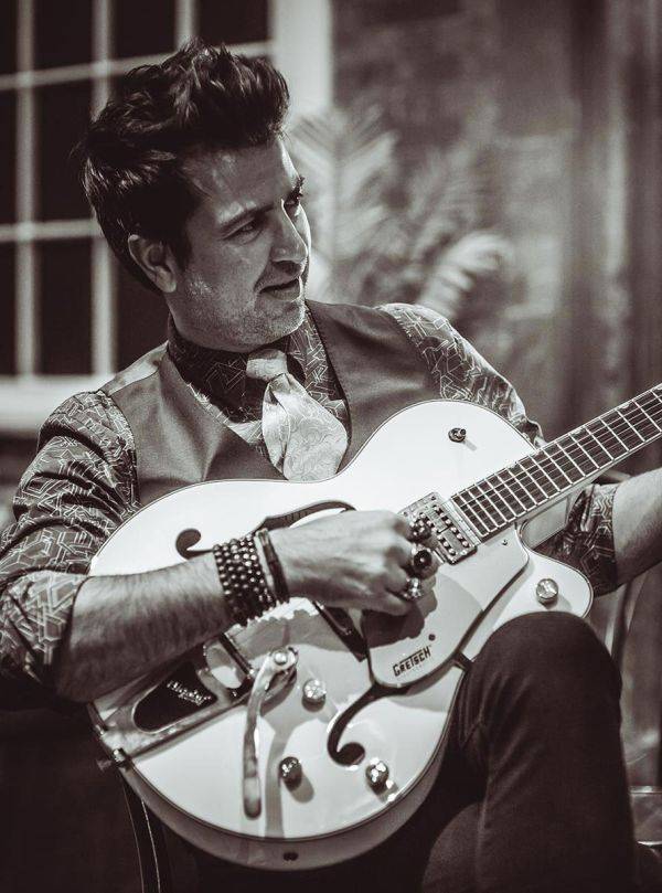 Click to enlarge image volts-5.jpg