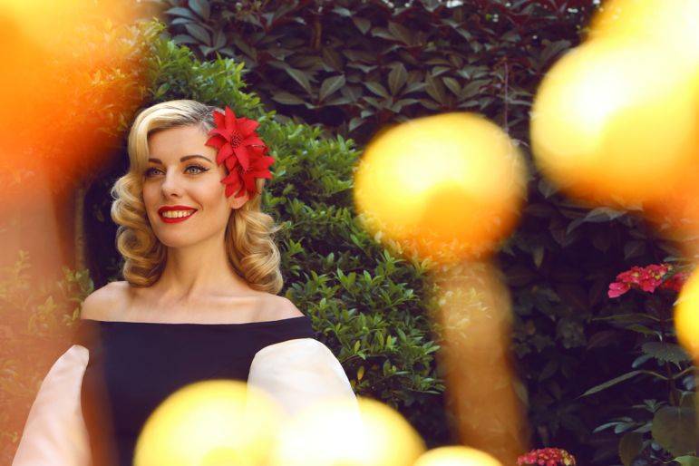 Click to enlarge image chic-jazz-01.jpg