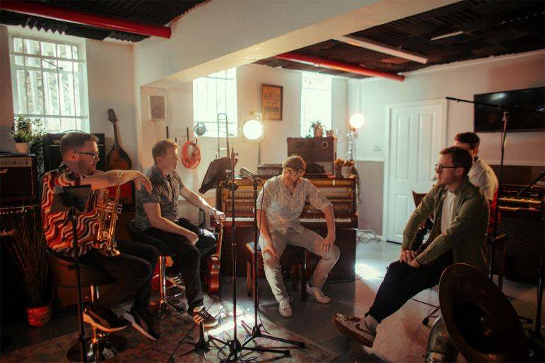 Click to enlarge image brassy-3.jpg