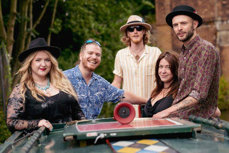 Click to enlarge image swing-beats-01.jpg