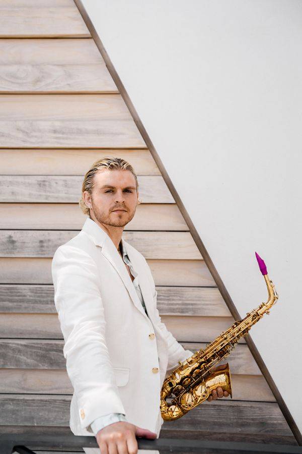 Click to enlarge image tommy-sax-12.jpg