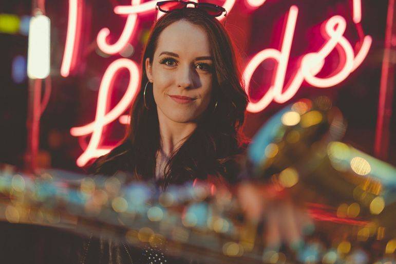 Click to enlarge image esax-1.jpg