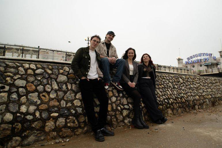 Click to enlarge image echo-skies-04.jpg