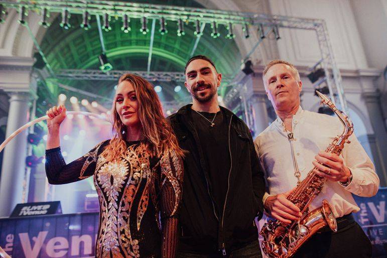 Click to enlarge image ignite-05.jpg