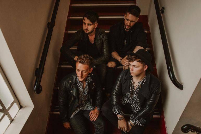 Click to enlarge image deadlight-02.jpg