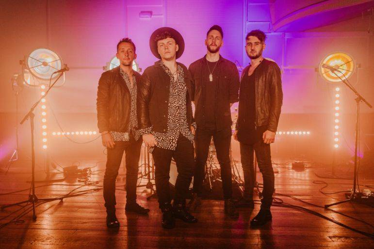 Click to enlarge image deadlight-04.jpg