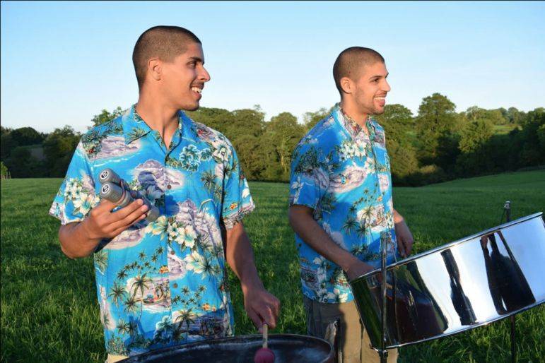 Click to enlarge image island-rhythm-gallery-02.jpg