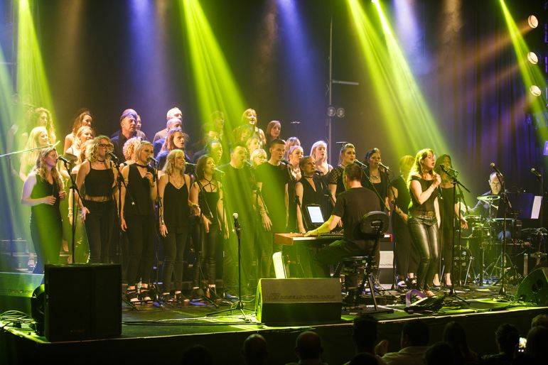 Click to enlarge image funky-gospel-choir-06.jpg