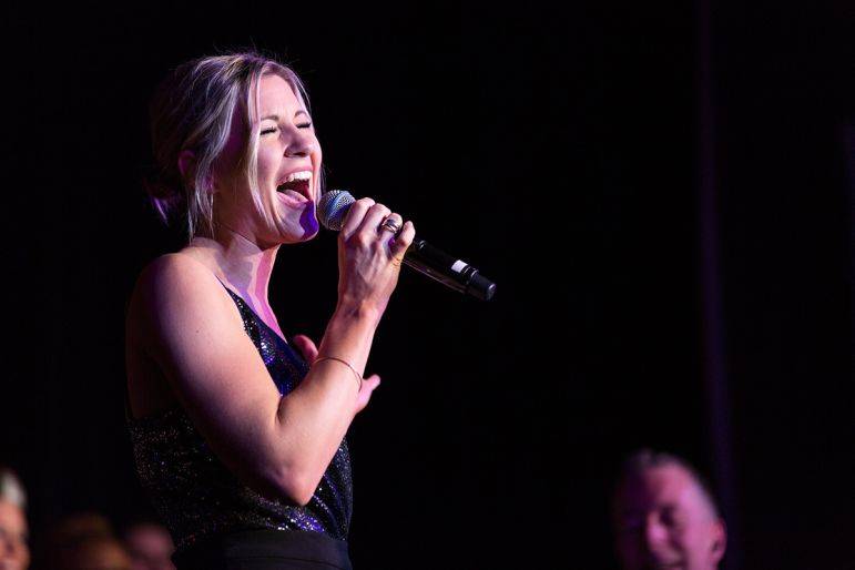 Click to enlarge image funky-gospel-choir-08.jpg