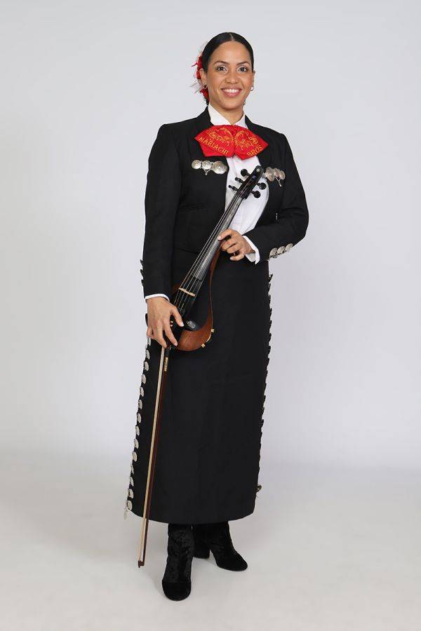 Click to enlarge image los-mariachis-05.jpg