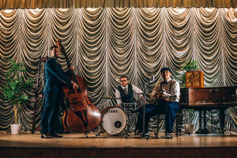 Click to enlarge image profiile.jpg