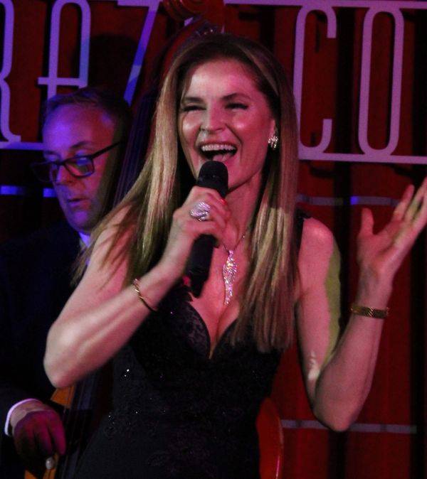 Click to enlarge image stargazers-02.jpg