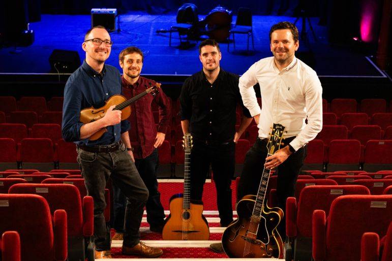 Click to enlarge image swing-de-paris-03.jpg