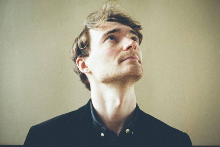 Click to enlarge image roman-burns-01.jpg