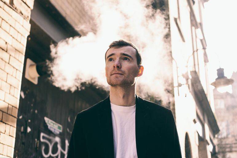 Click to enlarge image roman-burns-03.jpg