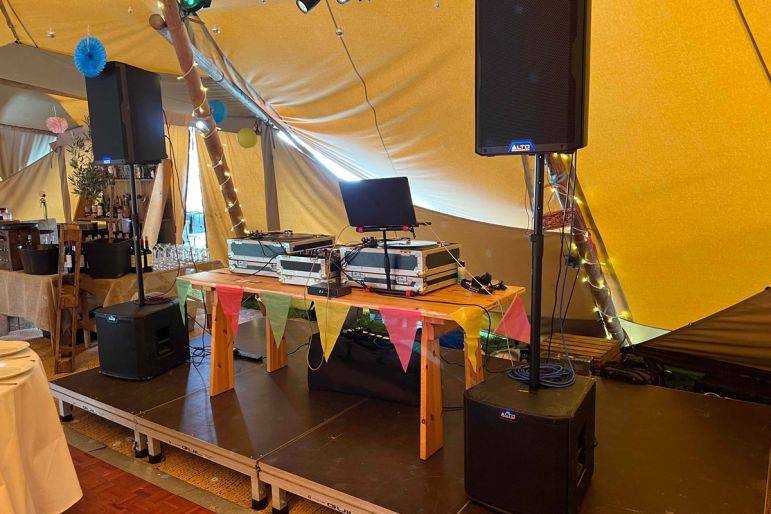 Click to enlarge image dj-jimmy-03.jpg