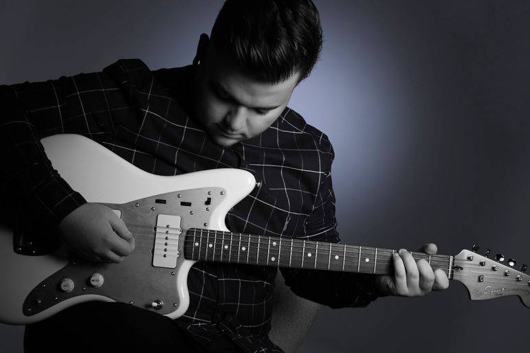 Click to enlarge image thomas-01.jpg